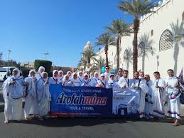Image result for travel umroh arofahmina surabaya