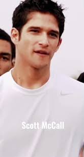 Stiles and Derek Kiss