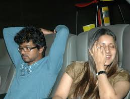 She is married to actor thalapathy and together the couple has a son named jason vijay and a daughter named divya sasha. Vijay Fans Club On Twitter Thalapathy Actorvijay Anna Unseen Old Pics With His Wife Sangeethavijay Mam