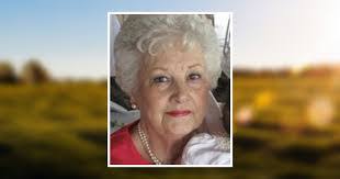 Gloria Gerber's Instagram, Twitter & Facebook