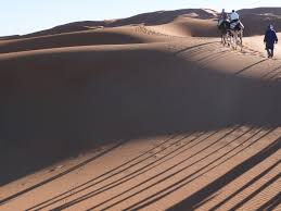 La dune du pilat, c'est 2,9 km de long, 616 m de large et 110 m de hauteur… en route pour son un grand site national. Dunes De Merzouga Erg Chebbi Retour D Experience Infos Sur Ce Desert Du Maroc Hashtag Voyage