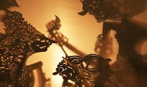 Kulit means leather (as all shadow puppets are made out of animal hide) golek means rod (as the puppets are operated by wooden rods) therefore, wayang golek means rod puppets. 8 Types Of Indonesian Wayang Historically Exist Factsofindonesia Com