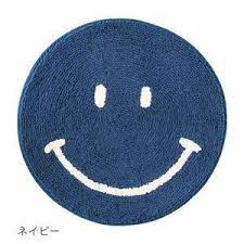 マット ラグ 50 50cm 円形 おしゃれ かわいい カーペット 敷マット 玄関 トイレ キッチン 丸型 ラウンド スマイル kids rugs back piece tattoo anime egyptian