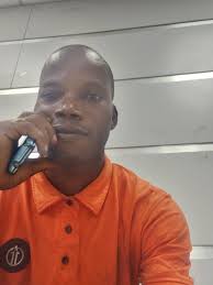 l knw bonny I no bonny ..who fit tell me where he this ...win 5k for break  fast tomorrow