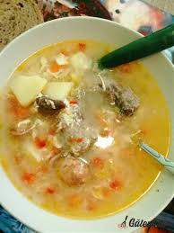 Ciorba moldoveneasca de gaina, reteta culinara.cum se face cea mai buna ciorba moldoveneasca de gaina.ciorba din gaina de tara.ciorba acrita cu o gaina de tara 2 morcovi o ceapa un pastarnac o bucata telina un ardei gras rosu o cutie de rosii in bulion sau 3 rosii proaspete 500ml bors de putina. Bors De Gaina De Tara Gatesc Ro