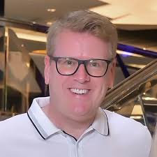 Tens of thousands of Oasis fans descended