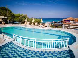 Locurile la această clasă tarifară sunt limitate și se pot epuiza rapid, motiv pentru care, mai jos vei. 3 Hoteluri Cu Piscina Si Vedere La Mare In Zakynthos De La 35 Eur De Persoana Grecia De Weekend