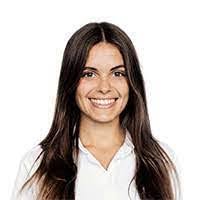 Carolyn Leonhardt's Instagram, Twitter & Facebook