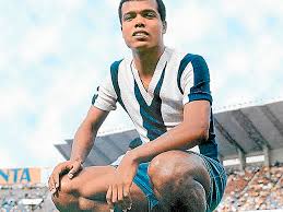 Find the perfect teófilo cubillas stock photos and editorial news pictures from getty images. Teofilo Cubillas El Sucesor De Pele Apuntes De Rabona