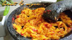 Resep ikan bakar sambal mangga muda ikan nila 1kg bumbu oles bawang merah 7btir bawang putih 3butir cabekriting 9biji. Cara Membuat Sambal Mangga Kweni Enak Youtube