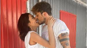 Con queste parole giulio è giunto alla scelta finale di uomini e donne rivolgendosi in maniera particolarmente romantica a giulia d'urso. Ued Giulio Raselli E Giulia D Urso Al Capolinea Lei Rompe Il Silenzio