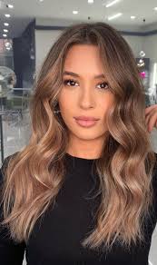 Blunt cut is an ever green style and it is considered one of the most common hairstyles that will make you look younger. Best Hair Colours To Look Younger Ombre Bright Cinnamon
