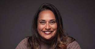 Leah Hunt's Instagram, Twitter & Facebook