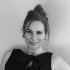 Tamara Bond's Instagram, Twitter & Facebook