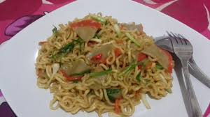 Cara membuat mie goreng spesial mantap ini sangat mudah dengan racikan bumbu mie goreng buatan anda sendiri, namun rasanya tidak akan kalah dengan resep masakan koki pengalaman sekalipun. Cara Membuat Seblak Mie Goreng Pedas Enak Dan Sederhana Youtube