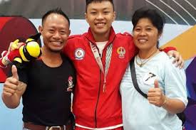Ia memulai debutnya di pesta olahraga asia tenggara 2019 di filipina. Uhguhefac Onpm