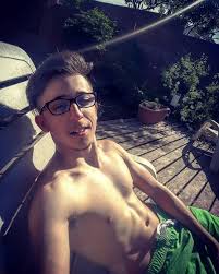 Telediario 2 es un programa de tv española de la1 que ha recibido una clasificación de 3,6 estrellas de los visitantes de teleonlinedirecto.es. Rodrigo Noya El Nino De Hermanos Y Detectives Va A Ser Padre