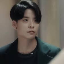 حلوتي 🫣🤍 البايس من اف اكس ؟ (كريستال)🫰🏻#امبر #amberliu #fx #meu #meus  #اف_اكس #fyp #kpop #kpopfyp #fypシ #foryou #foryoupage #viral #بايس