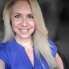 Laura Testa's Instagram, Twitter & Facebook