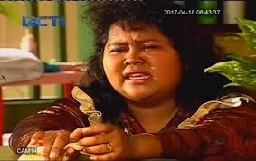 Begini potret kebersamaan rano karno, cornelia agatha bersama rey bong yang jadi bintang si doel the movie. Profil Suti Karno Pemeran Atun Di Si Doel Yang Sedang Jatuh Sakit Kumparan Com