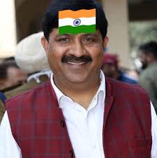 Ek bar fir share hongi meri or Kapil Bhai or Bharti Ki purani dosti or  college Ki wo purani Yaadein, wo "NANJI TEA STALL" Ke Samose or kuchh  purane waqt Ki yaadein