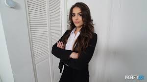 Fingering sex with Sofie Reyez