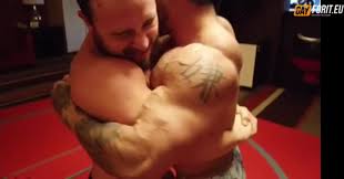 Mutual Bearhug - ThisVid.com