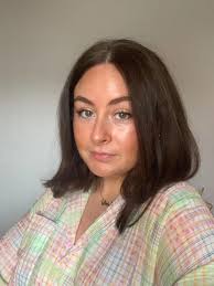 Woman embraces her grey hair in her twenties after getting first silver  streaks at 15