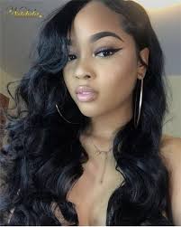 For the upper part of her hair she pulled long big curls pulled from the front looking at the back. Loose Wave Hair Love The Big Curls From Here Hair Styles Blog Nadula