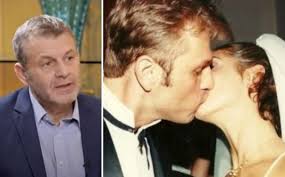 Ήταν 19 η μαρία ελένη, 19!», είπε μεταξύ άλλων ο απόστολος γκλέτσος μιλώντας με πάσα ειλικρίνεια. Gkletsos Gia To Gamo Express Twn 17 Hmerwn Me Thn Anna Maria Lykoyrezoy Ekane Synexeia Party Me Filoys