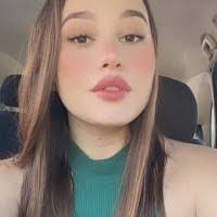 Karen Aguiar's Instagram, Twitter & Facebook