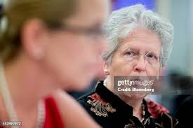 2 471 photos et images haute résolution de Joan Washington