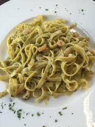 Mettete su l'acqua per la pasta. Tagliolini Pesto Panna E Gamberetti Spaghetti Allo Scoglio Bild Von Ristorante Pizzeria Maga Mago Jesolo Tripadvisor