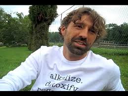 Dan 'The Life Regenerator' McDonald at the Woodstock Fruit Festival