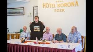 Az albbiakban piroska s a farkas mesjt olv ashatod el spany olul. Az Elso Beatles The Quarrymen