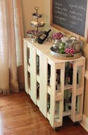15 Idees De Bricolage Faciles Pour Embellir Votre Maison Bar En Palette Palette Bois Palette Diy