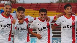 The club was formed in 1916 under the name of liceo fútbol club. Union San Felipe Derroto Al Campeon Nublense Y Quedo Escolta En La Primera B Alairelibre Cl