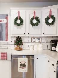 24 Must See Christmas Kitchen Decor Ideas Christmas Kitchen Decorations Cabinets C In 2020 Christmas Kitchen Decor Christmas Kitchen Homemade Christmas Decorations