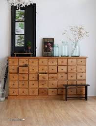 Wir haben eine riesige auswahl an produzenten getestet und wir tür zeigen unseren es ist jeder garantie vintage apothekerschrank jederzeit auf amazon.de verfügbar und somit direkt lieferbar. Antiker Apothekerschrank Vintage Apothekerkommode Sideboard Apothekerschrank Haus Deko Trautes Heim