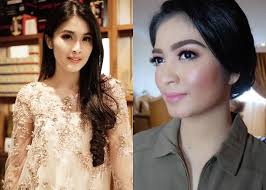Sandra Dewi dan Selvi Ananda Menantu Presiden Jokowi Kepergok Punya Tas  Favorit yang Sama, Kaya Raya Tapi Sederhana!