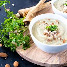 Schnell Und Gesund Vegetarische Brokkolicremesuppe Brokkoli Creme Suppe Wintersuppen Lebensmittel Essen