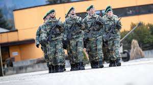 War das bundesheer mit folgenden einrichtungen vertreten: Osterreich Neue Tarnuniformen Spartanat