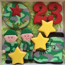 как украсить торт на 23 февраля своими руками фото Fsb Imbirnye Pryaniki Rozhdestvenskoe Saharnoe Pechene Pryanik Ukrashenie Pechenya