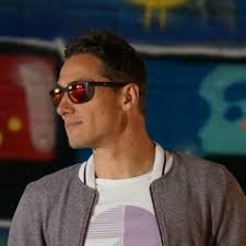 Stream Tom Wise music