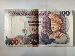 Currency converter to convert from 10 malaysian ringgit (myr) to pound (syp) including the latest exchange rates, a chart showing the current with financial conversion of 10 myr to syp. 100 Seratus Ringgit Old Rare Malaysia Note Hobbies Toys Collectibles Memorabilia Currency On Carousell