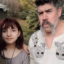 Mantenerlo por 20 años pupu...cómo nosotros ✌🏼! y disfrazado es tu  presidente con la cara de 20 años y tiene más retoques en la foto como en  el cerebro...anda pa' ya' bbo