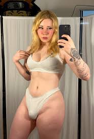 Meowriza free shemale gallery