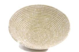 grote lage fairtrade mand uit bangladesh duurzaam kaisa grass greenpicnic tafel en keuken manden grassen