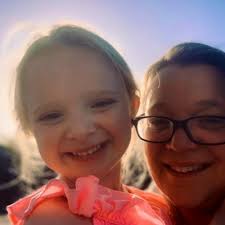 Lorna Collier (@OLJCO)