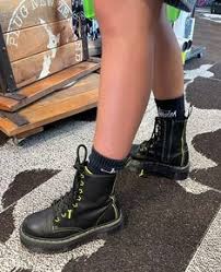 120 F O O T L O C K E R ideas